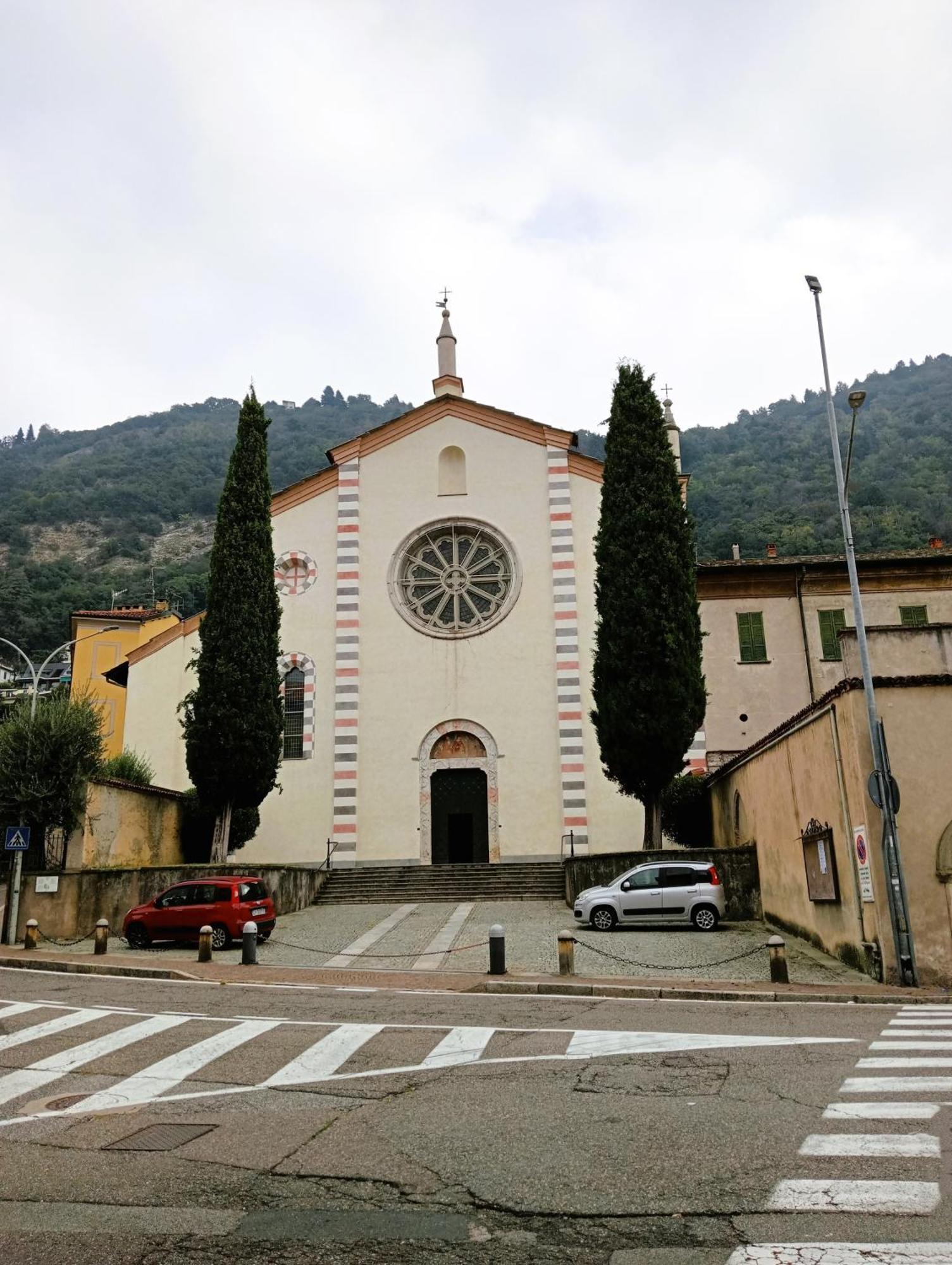 Elegant Beige Apartment - 5 Minutes From The Lake Como Bagian luar foto