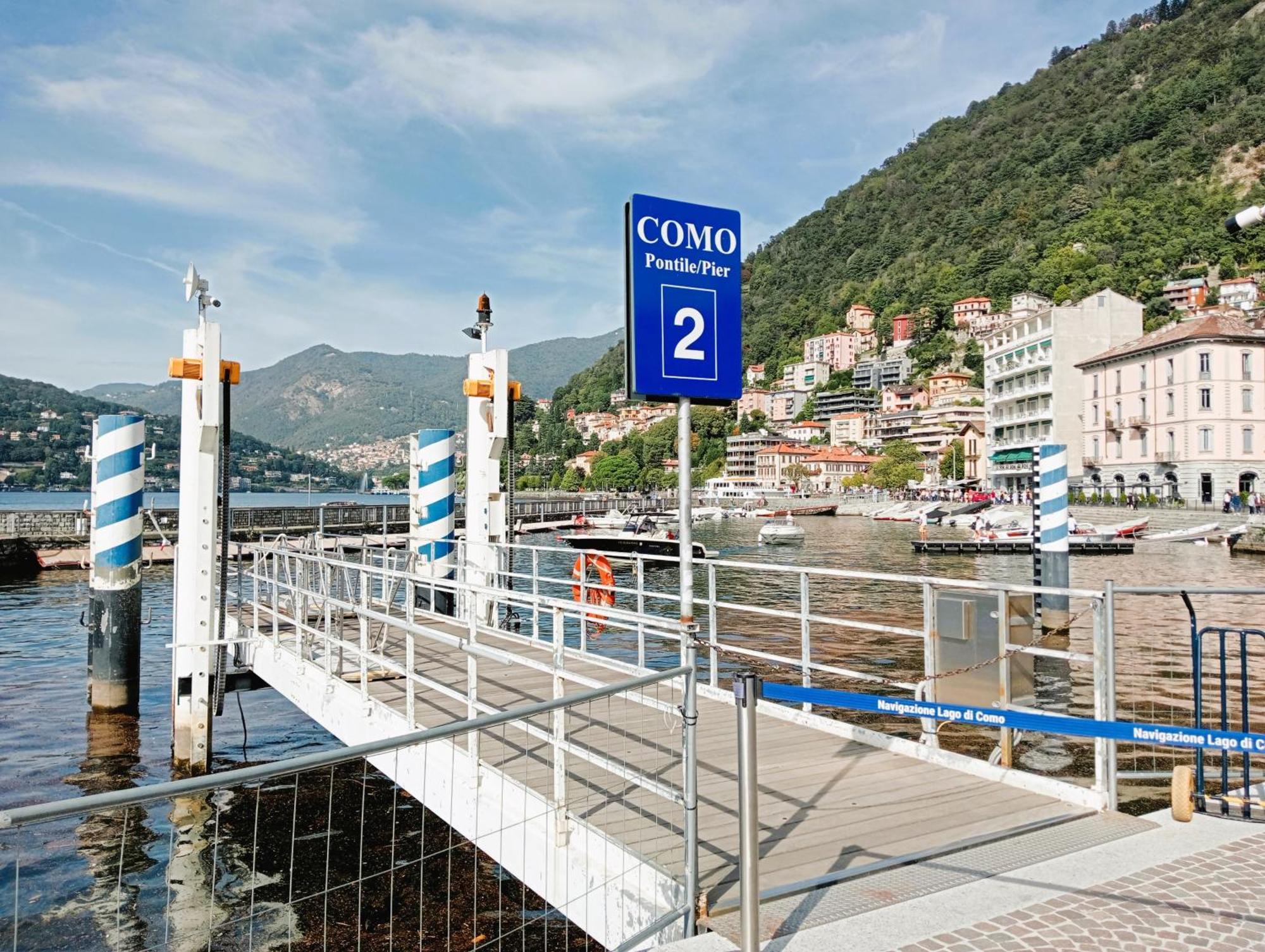 Elegant Beige Apartment - 5 Minutes From The Lake Como Bagian luar foto