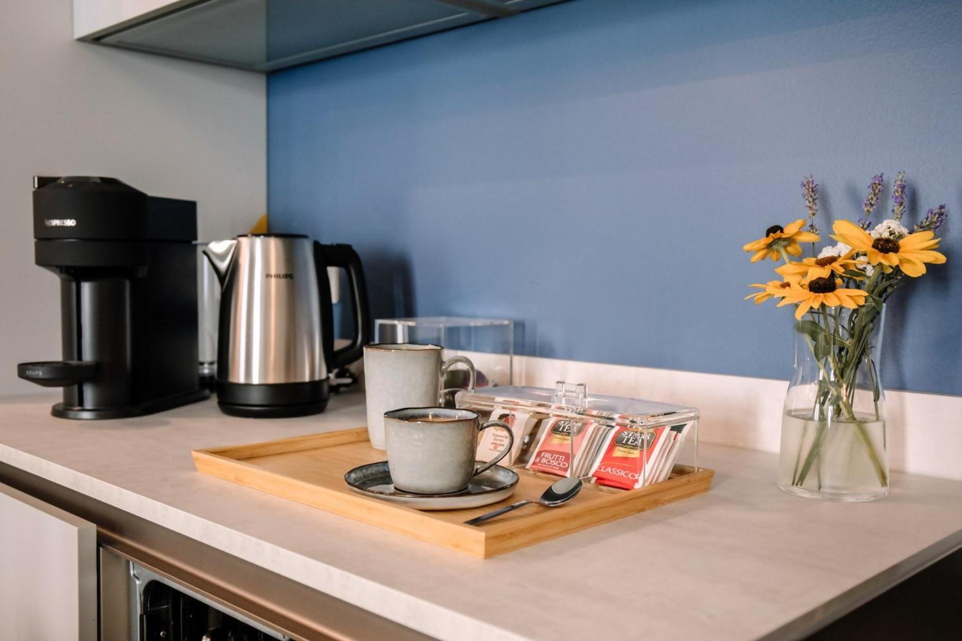 Elegant Beige Apartment - 5 Minutes From The Lake Como Bagian luar foto